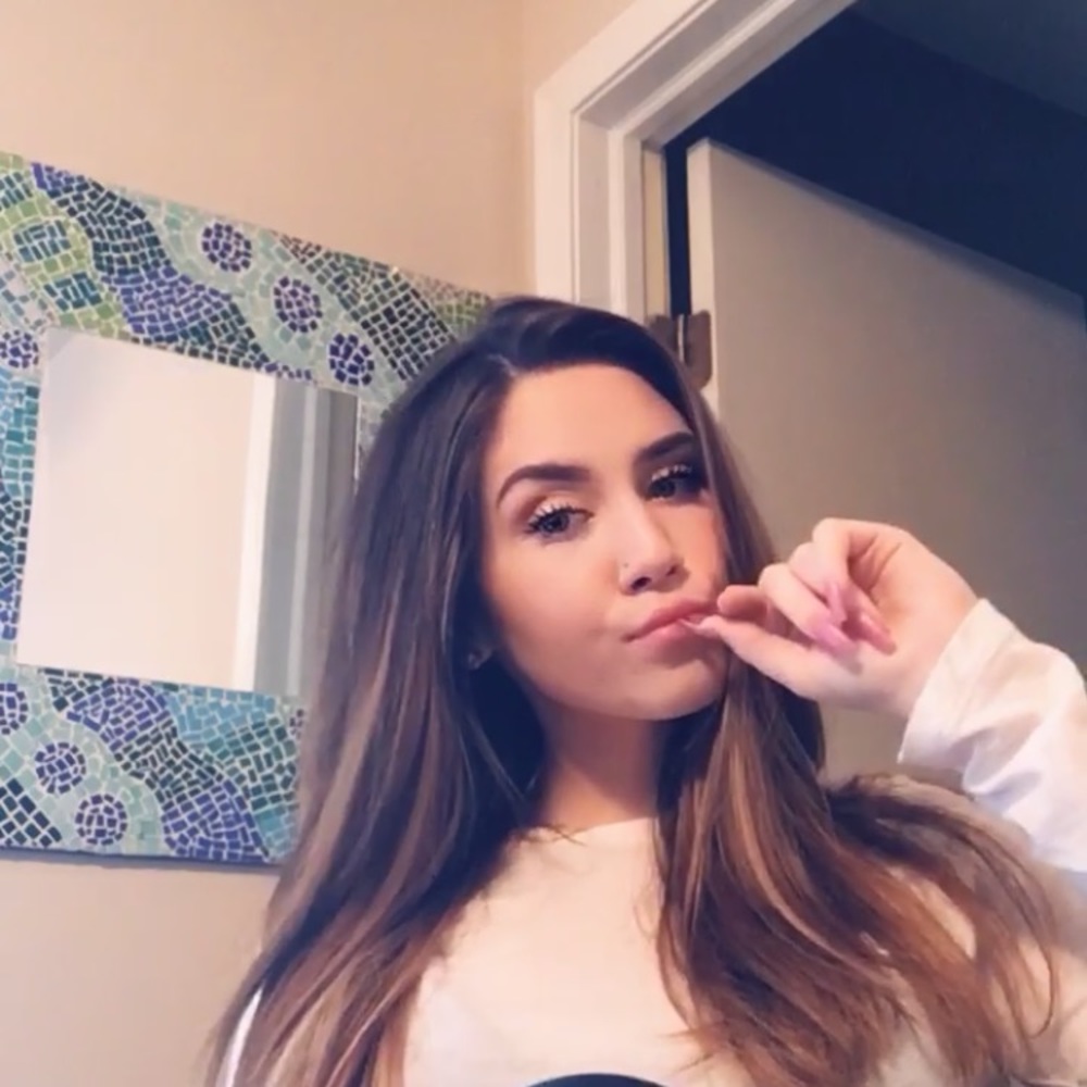 Meet your Posher, Nina